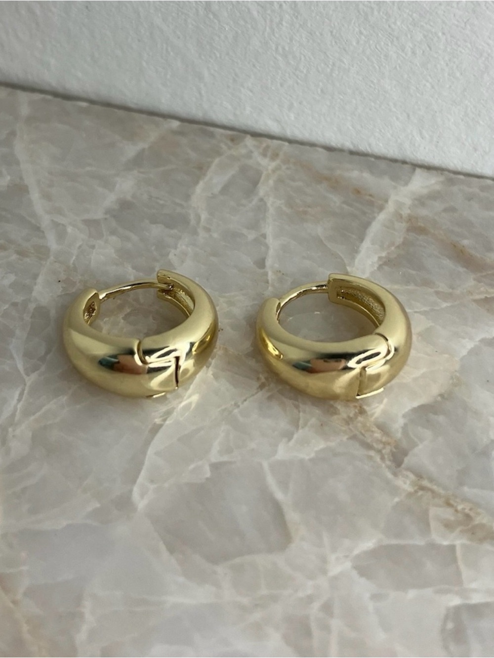 14k Gold Chunky Huggie Hoop Earrings